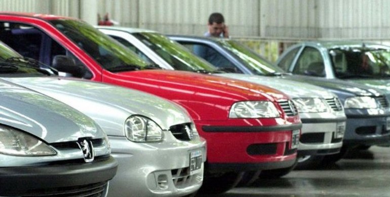 La venta de autos usados cayó más de 9% en el primer semestre