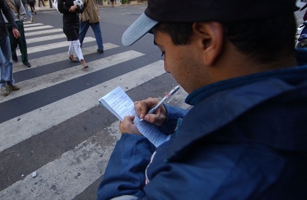 Exceso de velocidad y circular sin luces, las faltas más comunes en Provincia