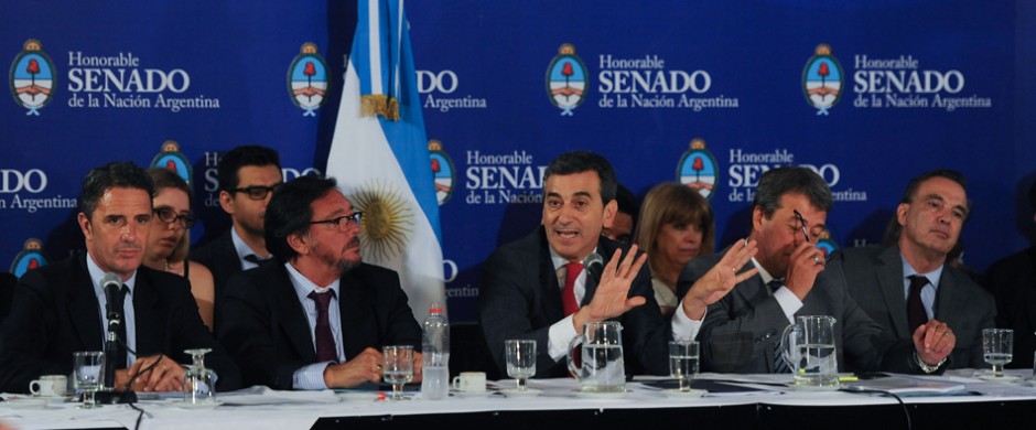 Randazzo expuso en el Senado sobre la Ley de Alcohol 0