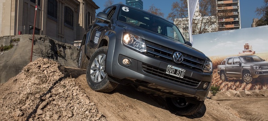 VW lanza la Amarok 2016 y prepara la llegada de la nueva versión especial Ultimate