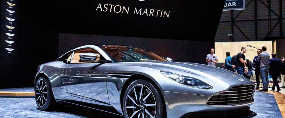 Mercedes-Benz aumenta sus acciones en Aston Martin