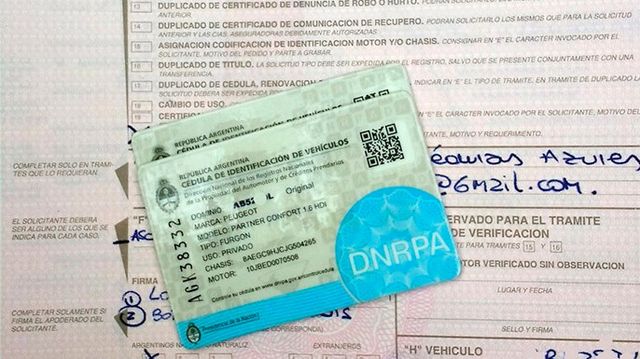 Extienden a tres años la vigencia de la cédula verde para autos y motos