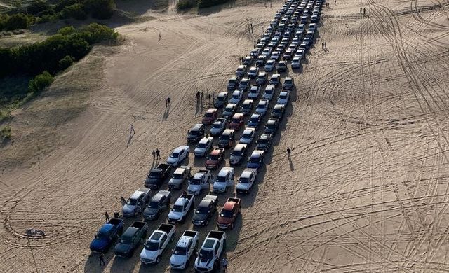 Ford copó los médanos de Pinamar