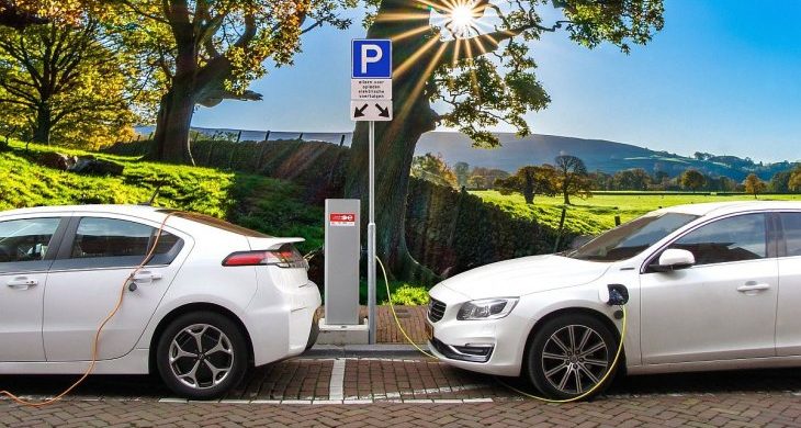 Aceleran los autos eléctricos en Europa